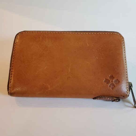 Patricia Nash Bifold Wallet Wristlet Strap Brown Zip Around - Picture 3 of 14